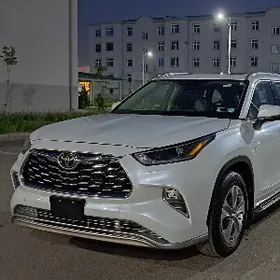 Toyota Highlander 2022