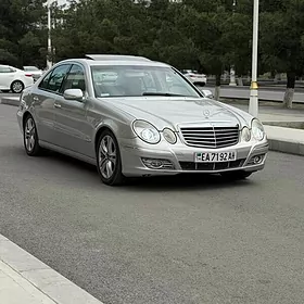 Mercedes-Benz E320 2003