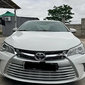 Toyota Camry 2017