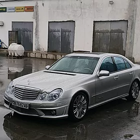 Mercedes-Benz E320 2002