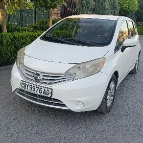 Nissan Versa 2015