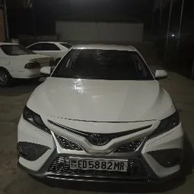 Toyota Camry 2020