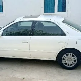 Toyota Camry 2000