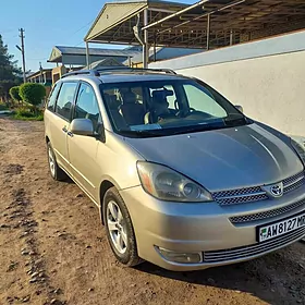 Toyota Sienna 2004