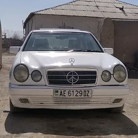 Mercedes-Benz E320 1997