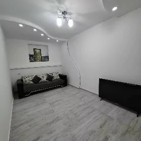 Satlyk jay 4mkr  1 etaž