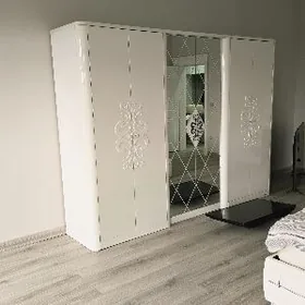 мебель . спальный гарнитур