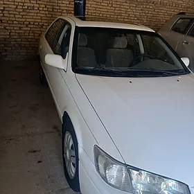 Toyota Camry 2000