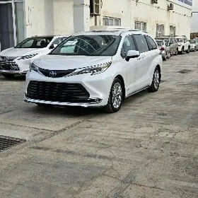 Toyota Sienna 2022