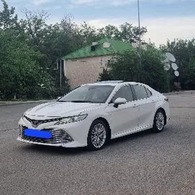 Toyota Camry 2018