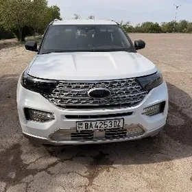 Ford Explorer 2022