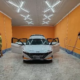 Hyundai Elantra 2021