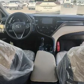 Toyota Camry Hybrid 2021