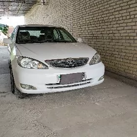 Toyota Camry 2004