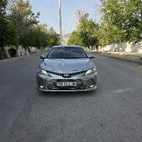 Toyota Camry 2018