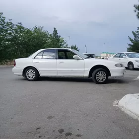 Hyundai Sonata 1997