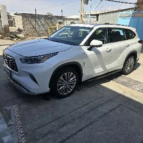 Toyota Highlander 2023