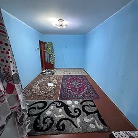 10 МКР 1 ком 42м2 панелька