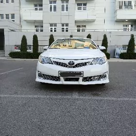 Toyota Camry 2013