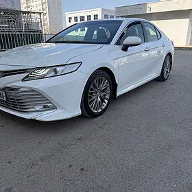 Toyota Camry 2018