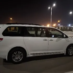 Toyota Sienna 2013