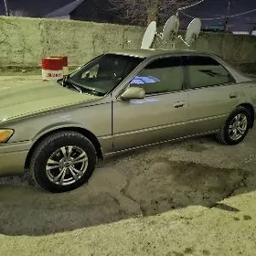 Toyota Camry 1999