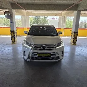 Toyota Highlander 2017