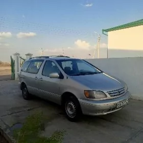 Toyota Sienna 2002