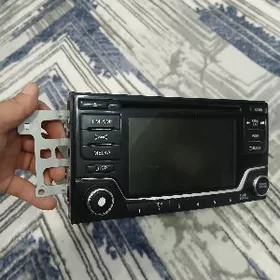 Nissan sentra telwizor