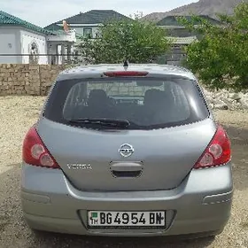Nissan Versa 2010