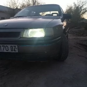 Opel Vectra 1990