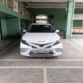 Toyota Camry 2023