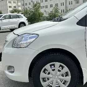 Toyota Yaris 2008