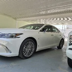 Lexus ES 350 2024