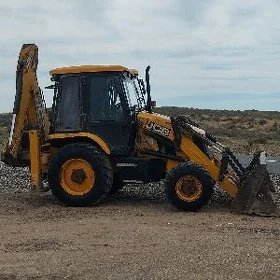 JCB 3CX Pothole Master 2013