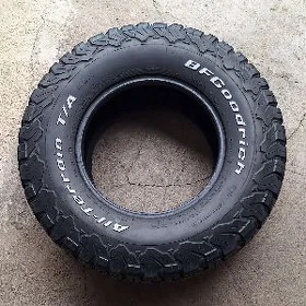 BF Goodrich T/A 265/75/R16