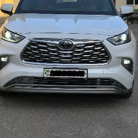 Toyota Highlander 2022