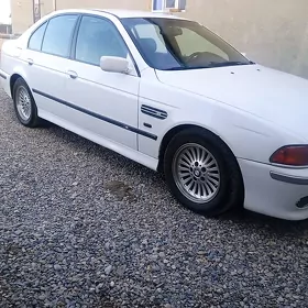 BMW E39 1998