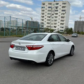Toyota Camry 2015