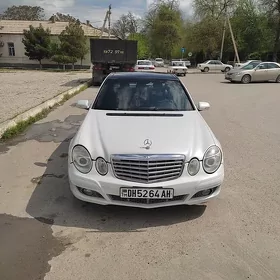 Mercedes-Benz E320 2003