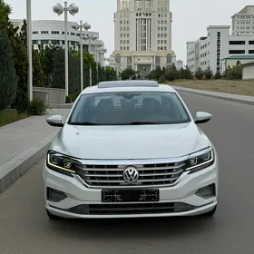 Volkswagen Passat 2022
