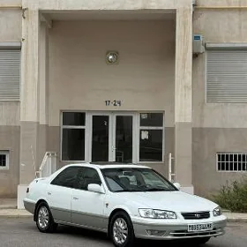 Toyota Camry 2000