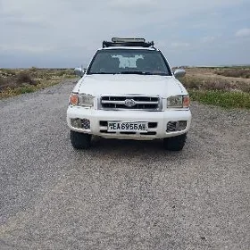 Nissan Pathfinder 1999