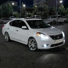 Nissan Versa 2011