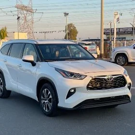 Toyota Highlander 2022