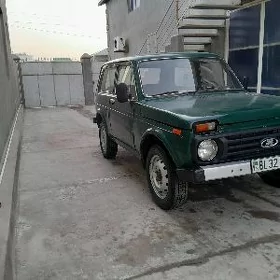 Lada Niva 1983