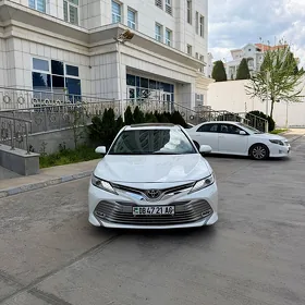 Toyota Camry 2018