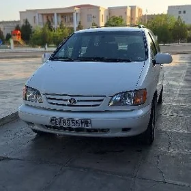 Toyota Sienna 2000