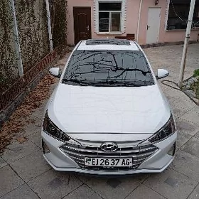 Hyundai Elantra 2020