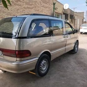 Toyota Previa 1992